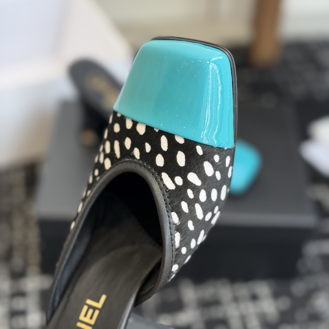 CHANEL Classic Slide Slippers, Premium Leather Upper with Open Toe Design and Molded Rubber Outsole