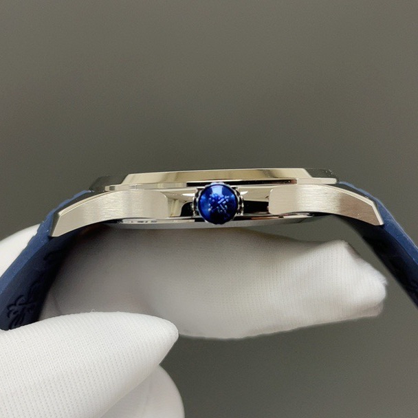 Patek Philippe Automatic Watch, Blue Dial Arabic Numeral Date Stainless Steel Case Rubber Strap
