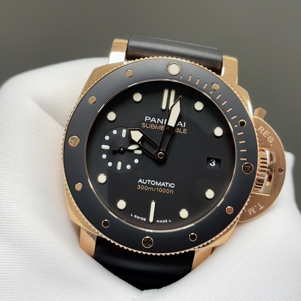Panerai Submersible Style Automatic Watch, Black Dial Rubber Strap Sapphire Crystal 300m Diving
