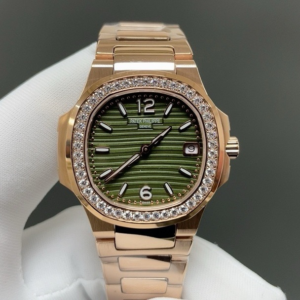Patek Philippe Automatic Watch, Green Dial Diamond Index Rose Gold Case Metal Bracelet 50m Sapphire