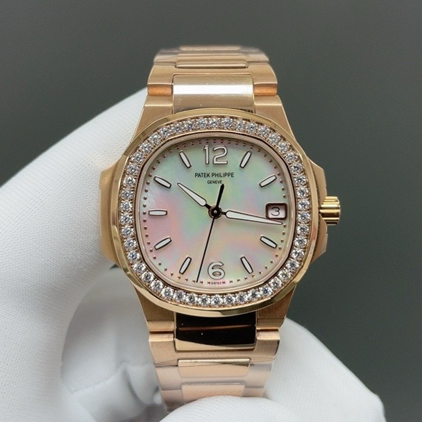 Patek Philippe Automatic Watch, Green Dial Diamond Index Rose Gold Case Metal Bracelet 50m Sapphire