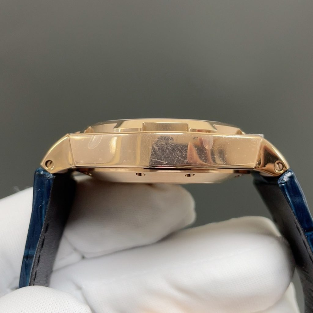 Vacheron Constantin Overseas Style Automatic Watch, Silver Dial Date Rose Gold Case Leather Strap