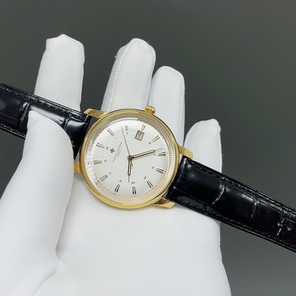Vacheron Constantin Automatic Watch, White Dial Roman Numeral Date 18K Gold Case Leather Strap 30m