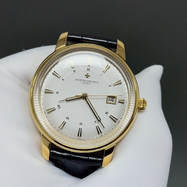 Vacheron Constantin Automatic Watch, White Dial Roman Numeral Date 18K Gold Case Leather Strap 30m