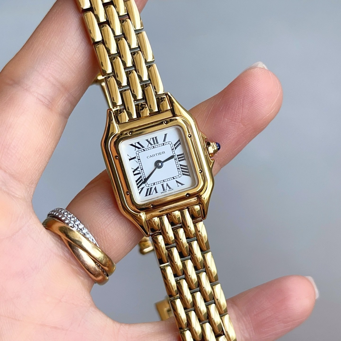 Cartier Panthère Style Quartz Watch, White Dial Roman Numeral Yellow Gold Case Metal Bracelet 30m