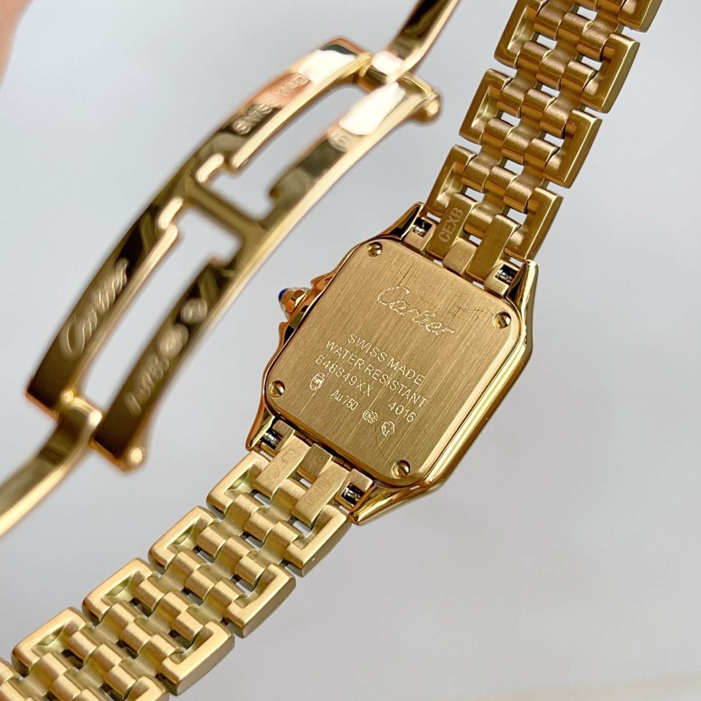 Cartier Panthère Style Quartz Watch, White Dial Roman Numeral Yellow Gold Case Metal Bracelet 30m