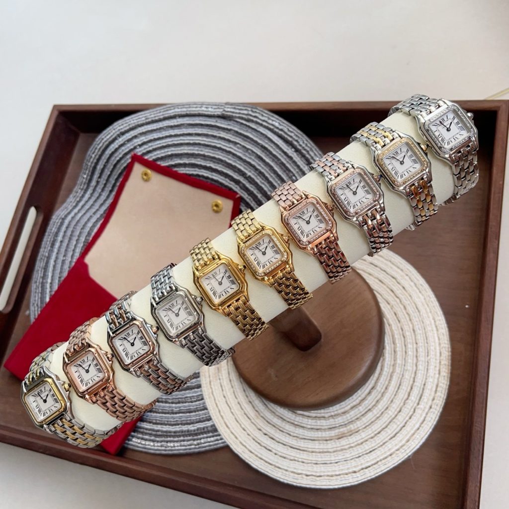 Cartier Panthère Style Quartz Watch, White Dial Roman Numeral Yellow Gold Case Metal Bracelet 30m