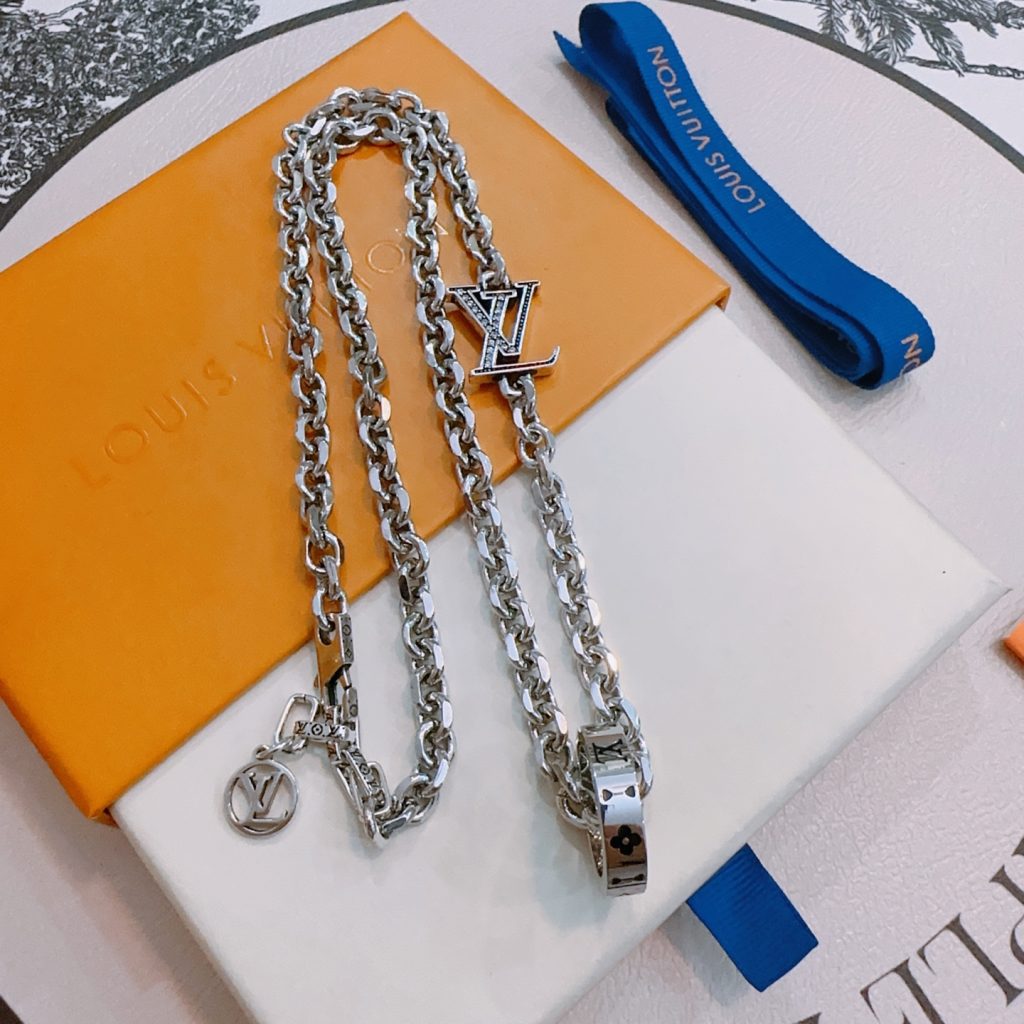 Louis Vuitton Monogram World Tour Necklace Silver-tone Metal Chain Necklace Chain Adjustable Chain