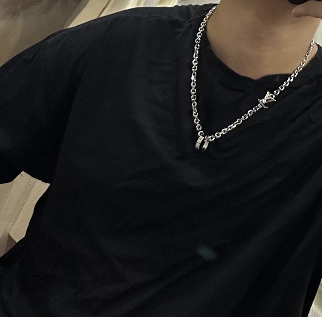 Louis Vuitton Monogram World Tour Necklace Silver-tone Metal Chain Necklace Chain Adjustable Chain