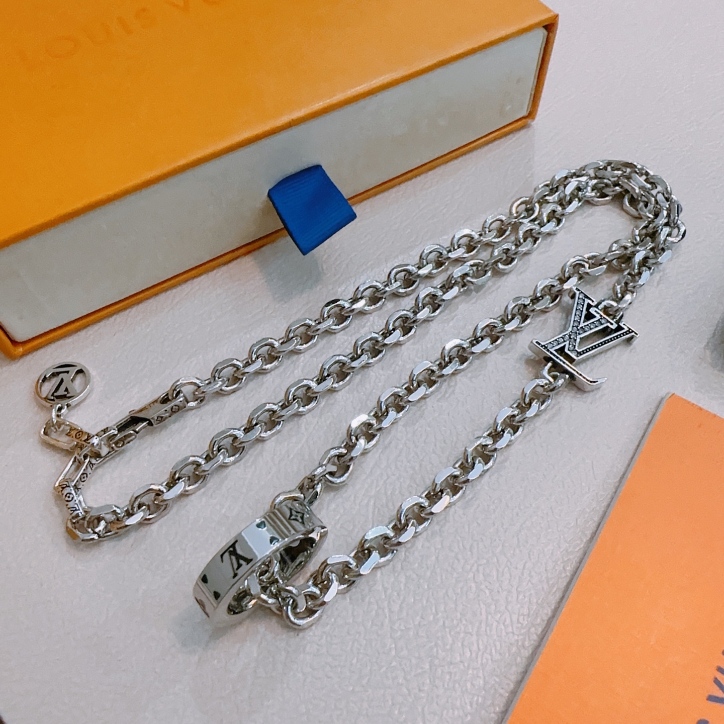 Louis Vuitton Monogram World Tour Necklace Silver-tone Metal Chain Necklace Chain Adjustable Chain