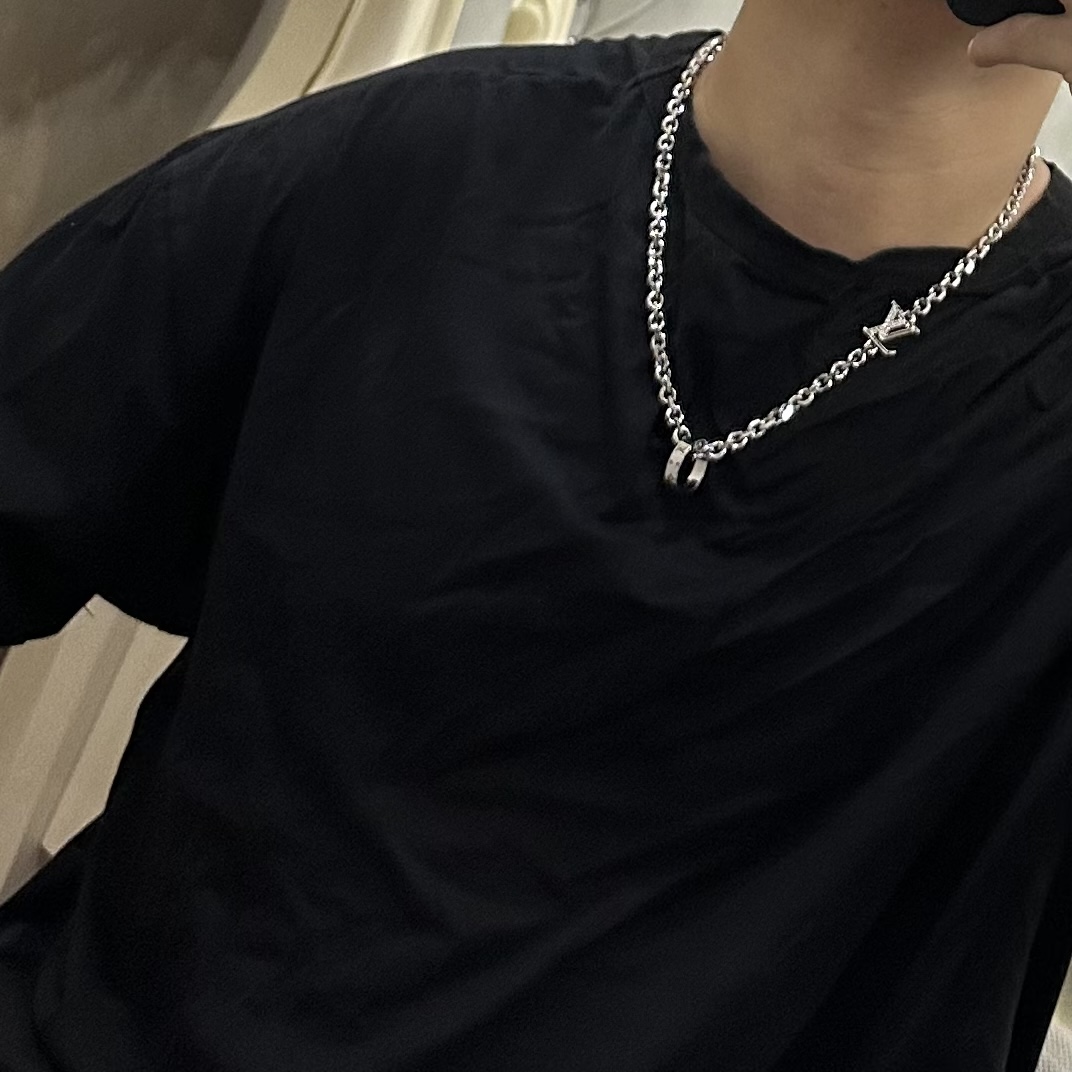 Louis Vuitton Monogram World Tour Necklace Silver-tone Metal Chain Necklace Chain Adjustable Chain