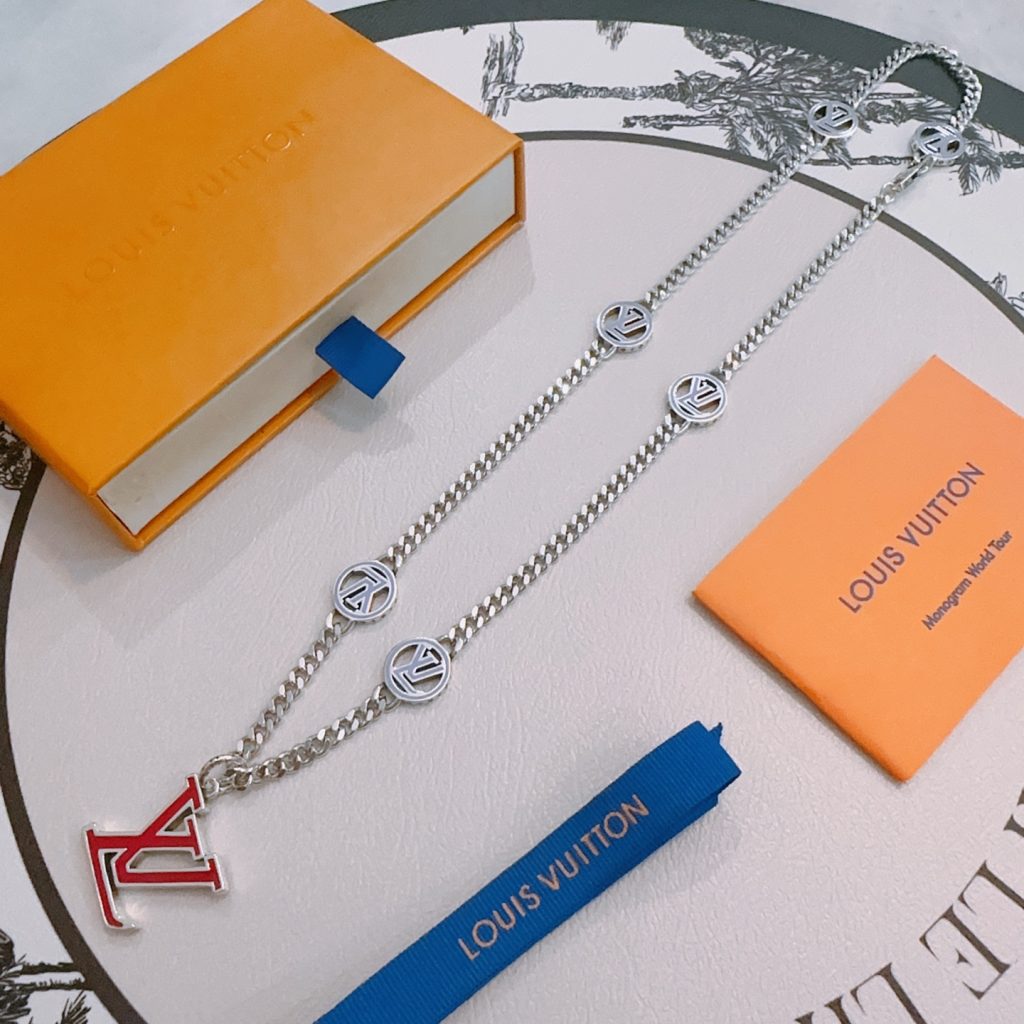 Louis Vuitton Necklace Pendant
