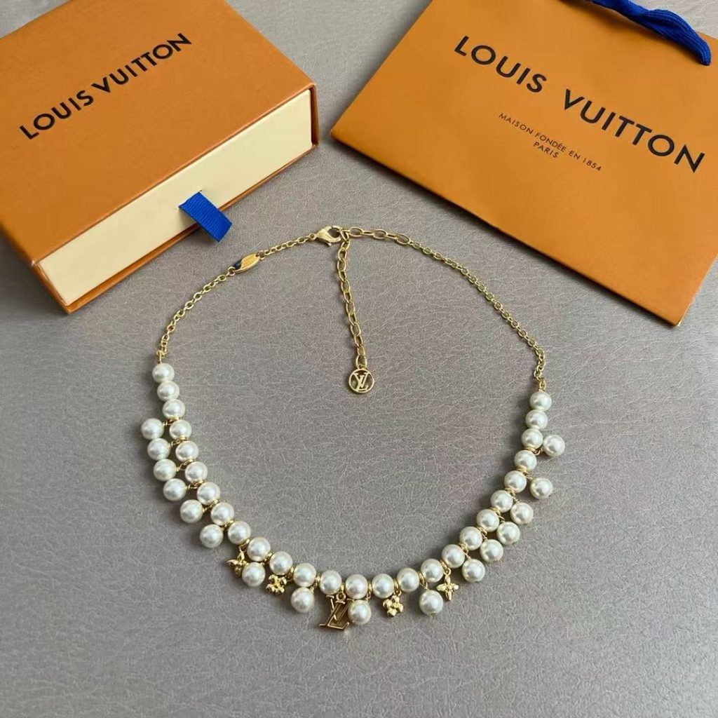 Louis Vuitton Necklace PearlNecklace Pendant