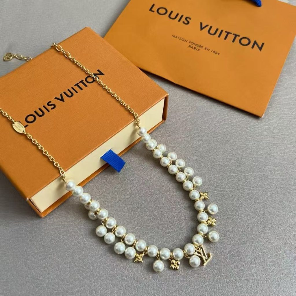Louis Vuitton Necklace PearlNecklace Pendant