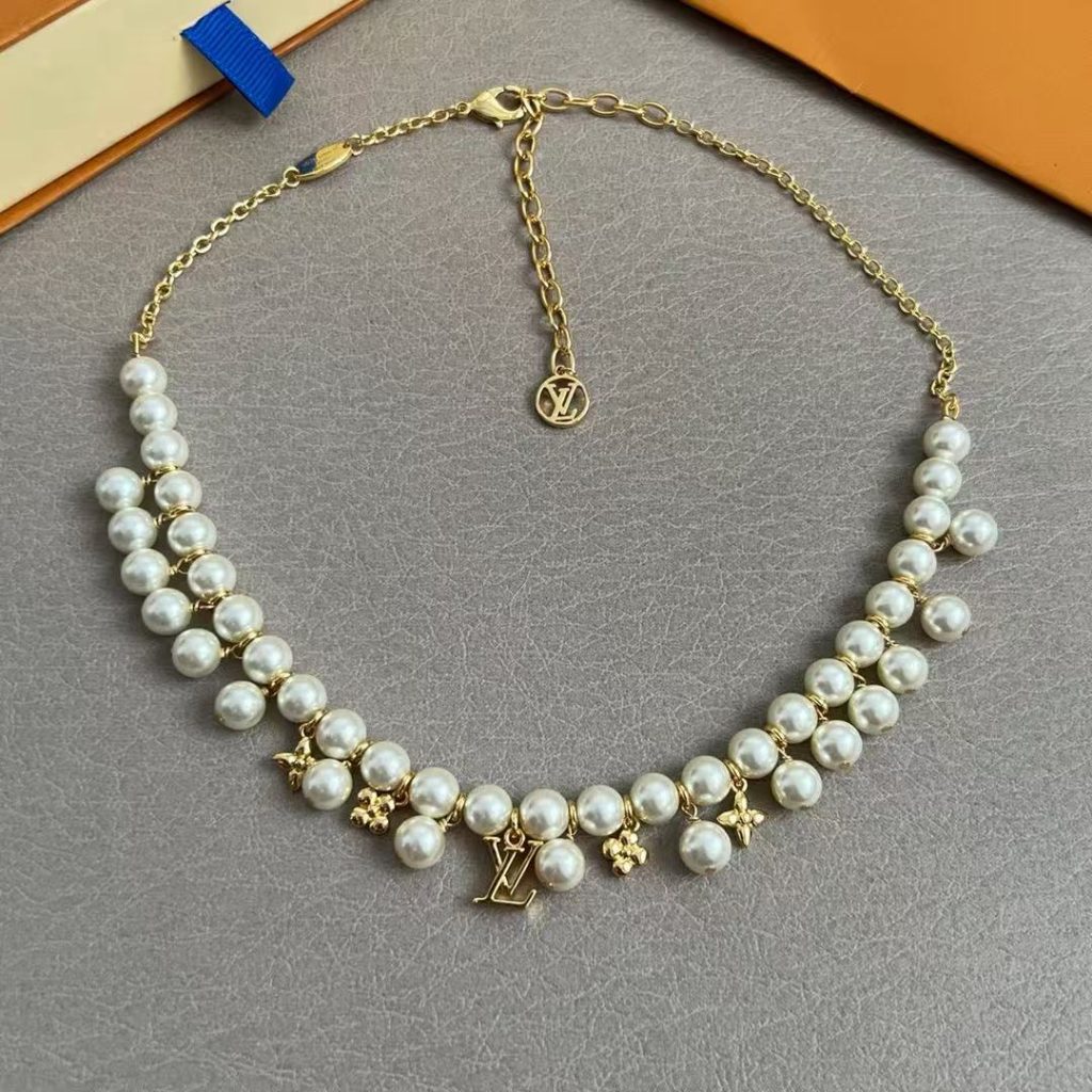 Louis Vuitton Necklace PearlNecklace Pendant