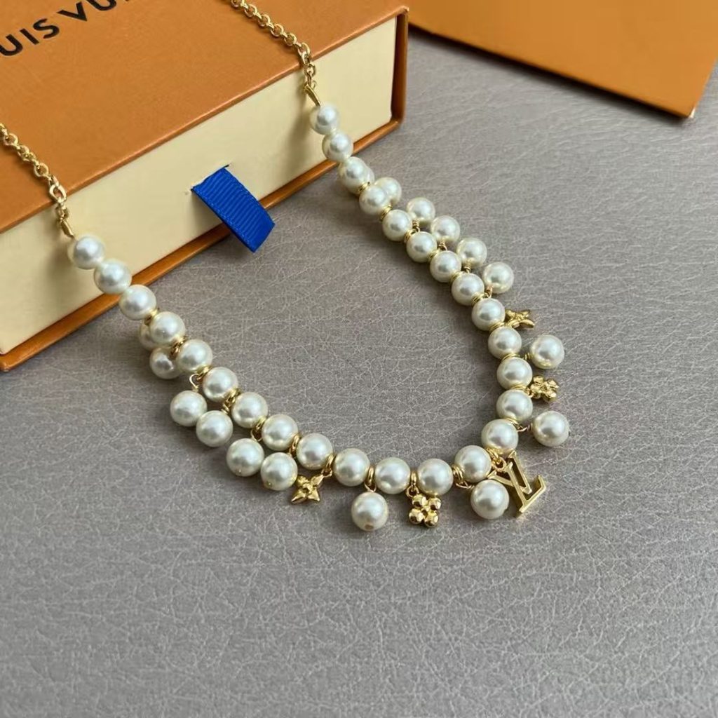 Louis Vuitton Necklace PearlNecklace Pendant