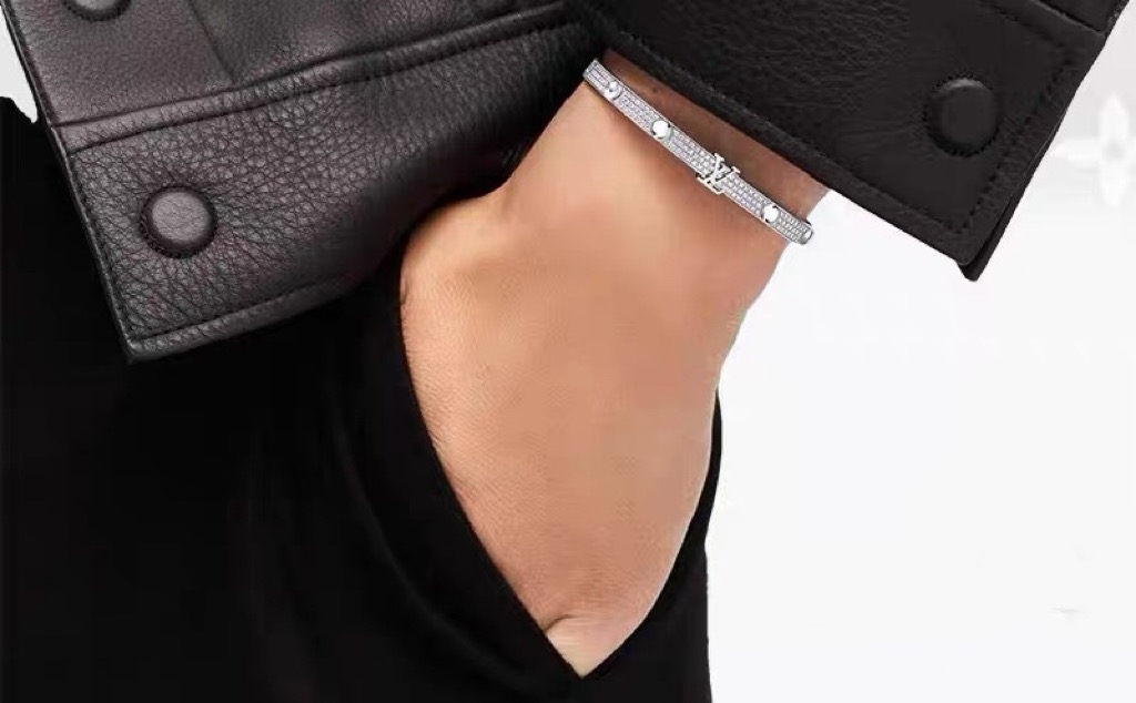 Louis Vuitton Empreinte Bangle Alloy Bracelet