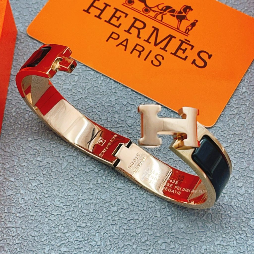 Hermès Clic H Bangle Enamel Bracelet