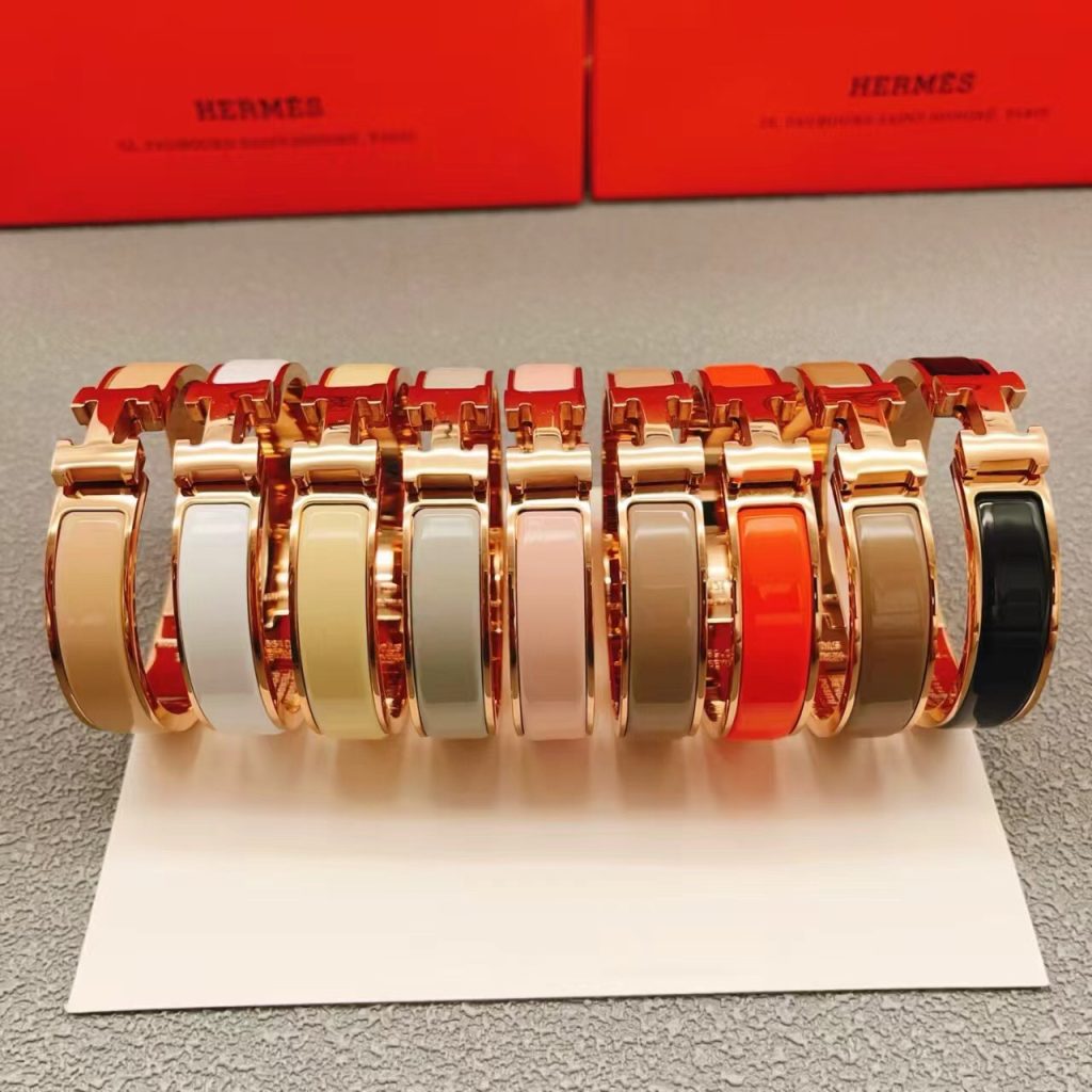 Hermès Clic H Bangle Enamel Bracelet