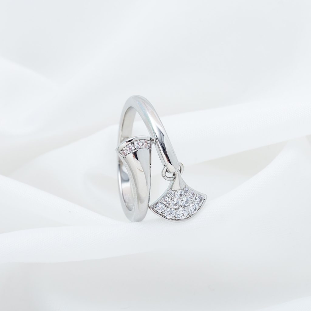 Bulgari Divas' Dream Ring Diamond Fan-shaped, Pendant