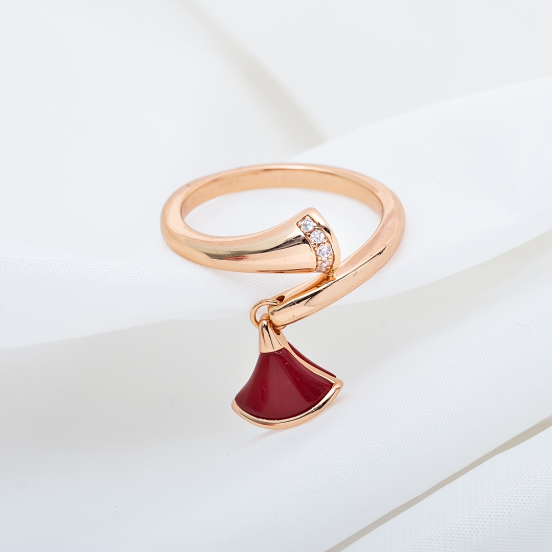 Bulgari Divas' Dream Ring Rose Gold, Diamond, Enamel Fan-shaped, Pendant