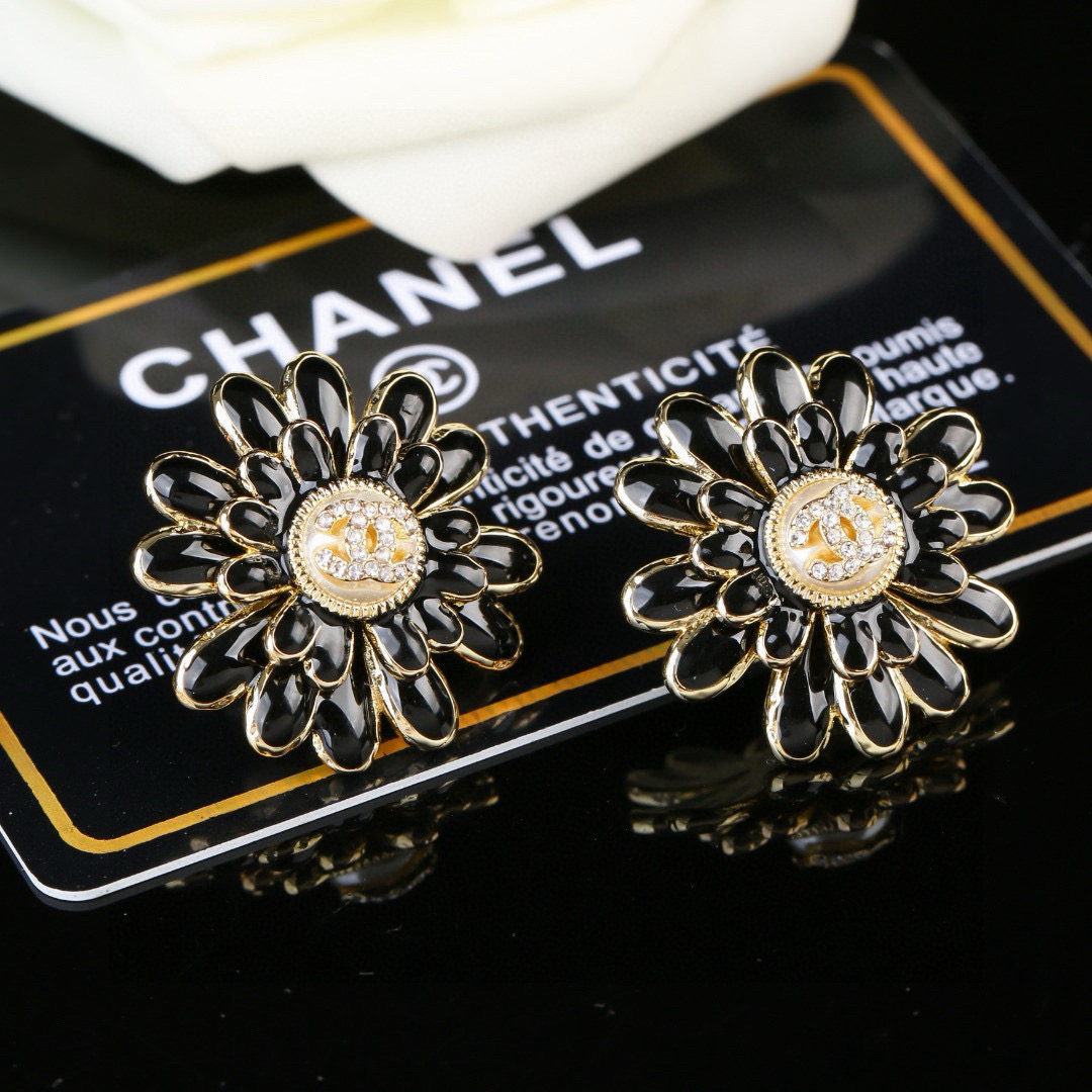 CHANEL Earrings Flower Stud
