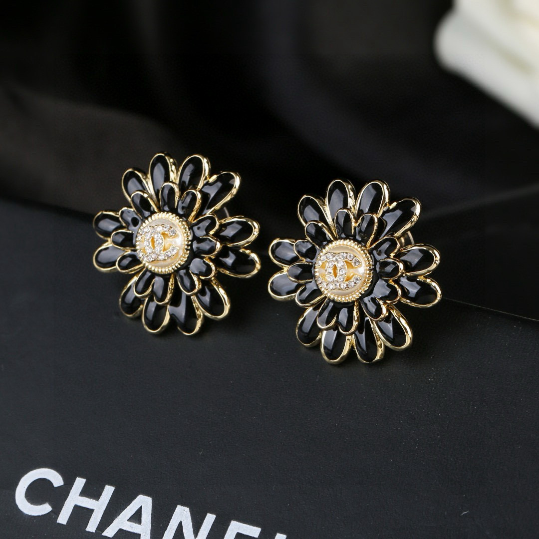 CHANEL Earrings Flower Stud