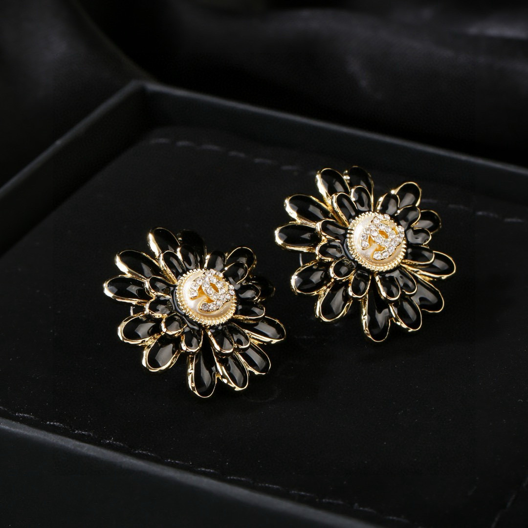 CHANEL Earrings Flower Stud