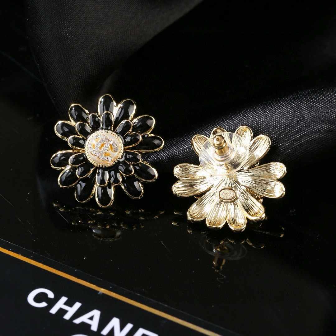 CHANEL Earrings Flower Stud