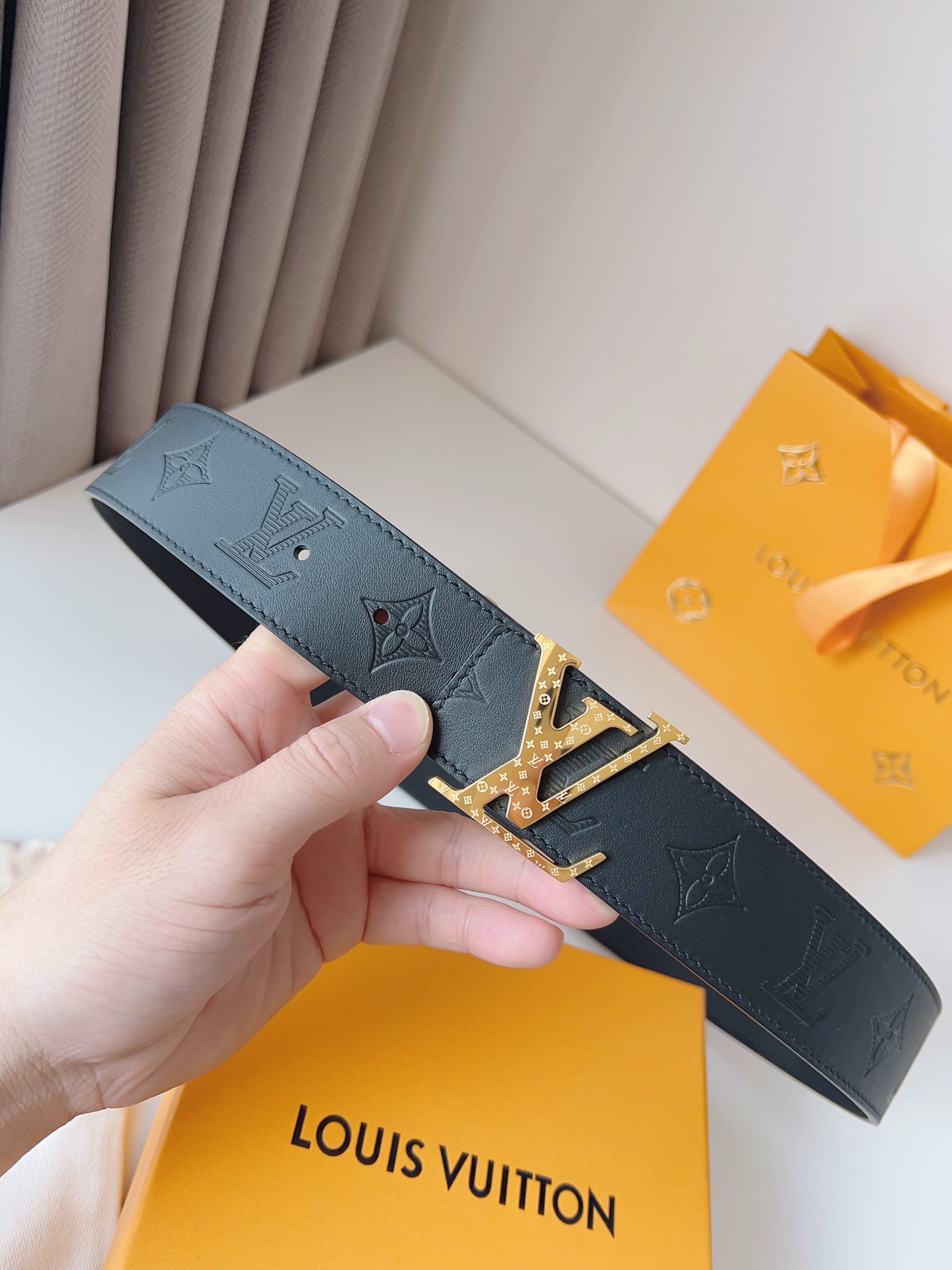 Louis Vuitton Belt Calfskin leather Monogram Eclipse reversible belt with gold-tone LV buckle