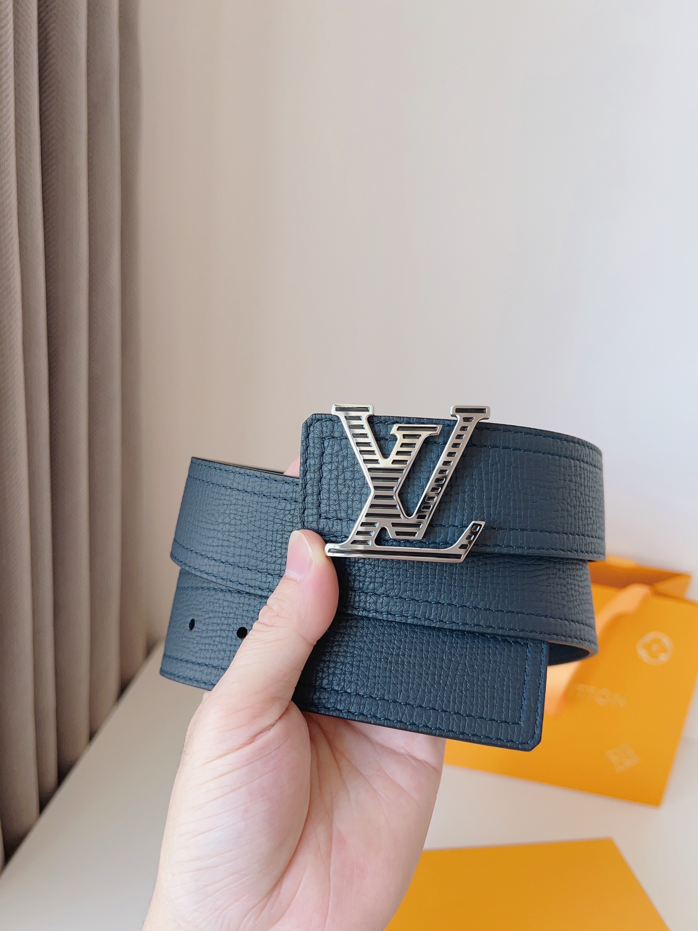 Louis Vuitton Belt Epi leather LV Monogram buckle belt Reversible belt