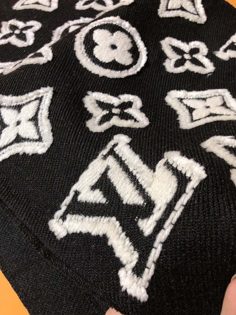 Louis Vuitton Monogram 3D Scarf Wool Cashmere Silk Fringed Edge 34CM x 220CM